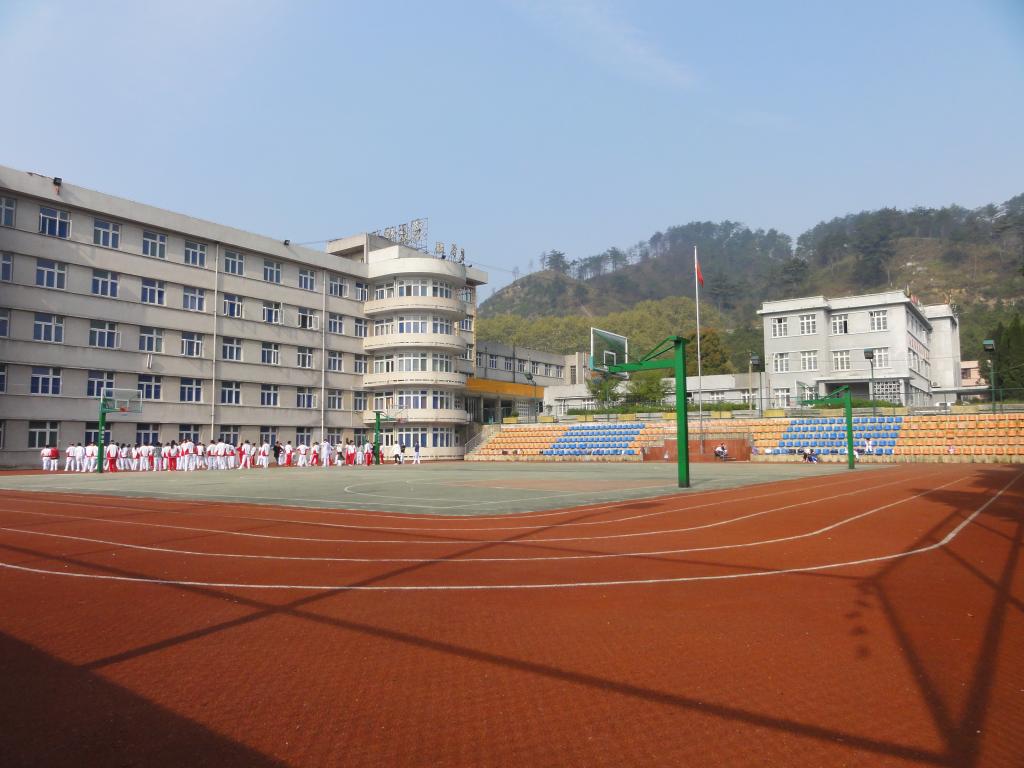 學(xué)校操場