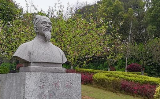 核工業衛生學校雕像