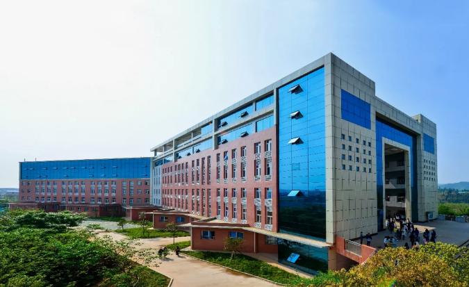 四川省南充衛(wèi)生學(xué)校招生簡章