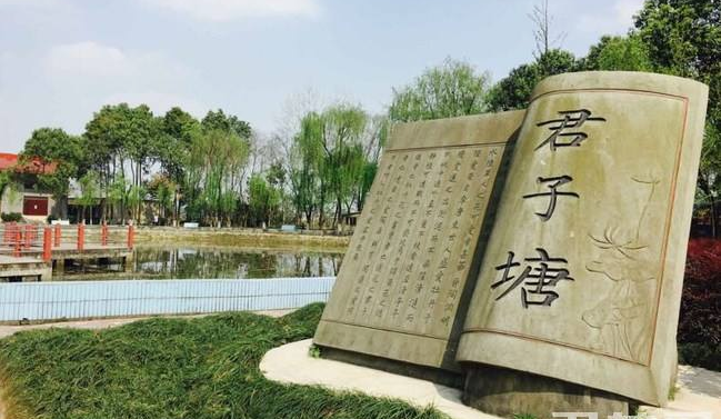 2019華西衛(wèi)生學(xué)校學(xué)費多少
